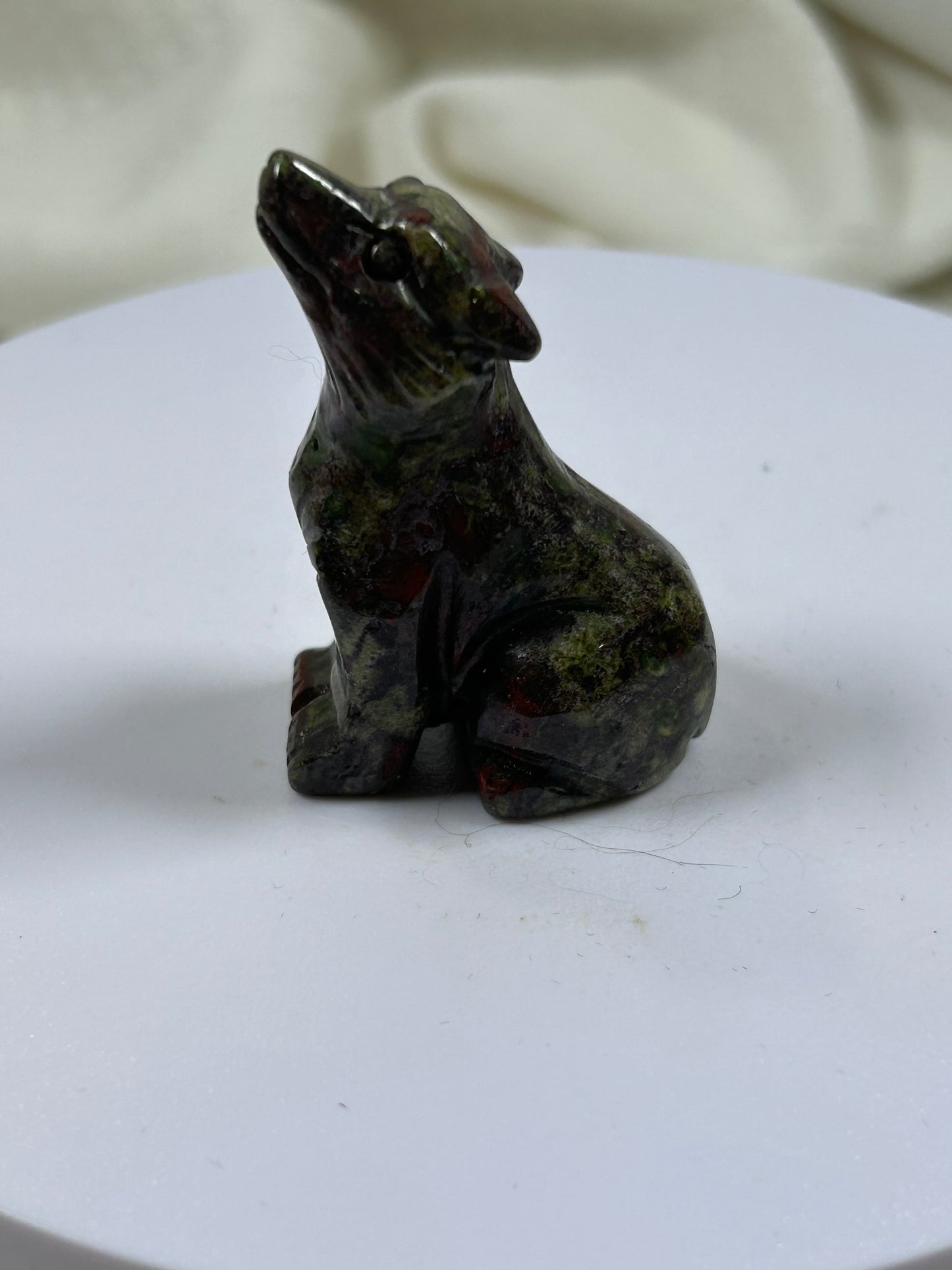 Dragon's Blood Wolf Statue - New