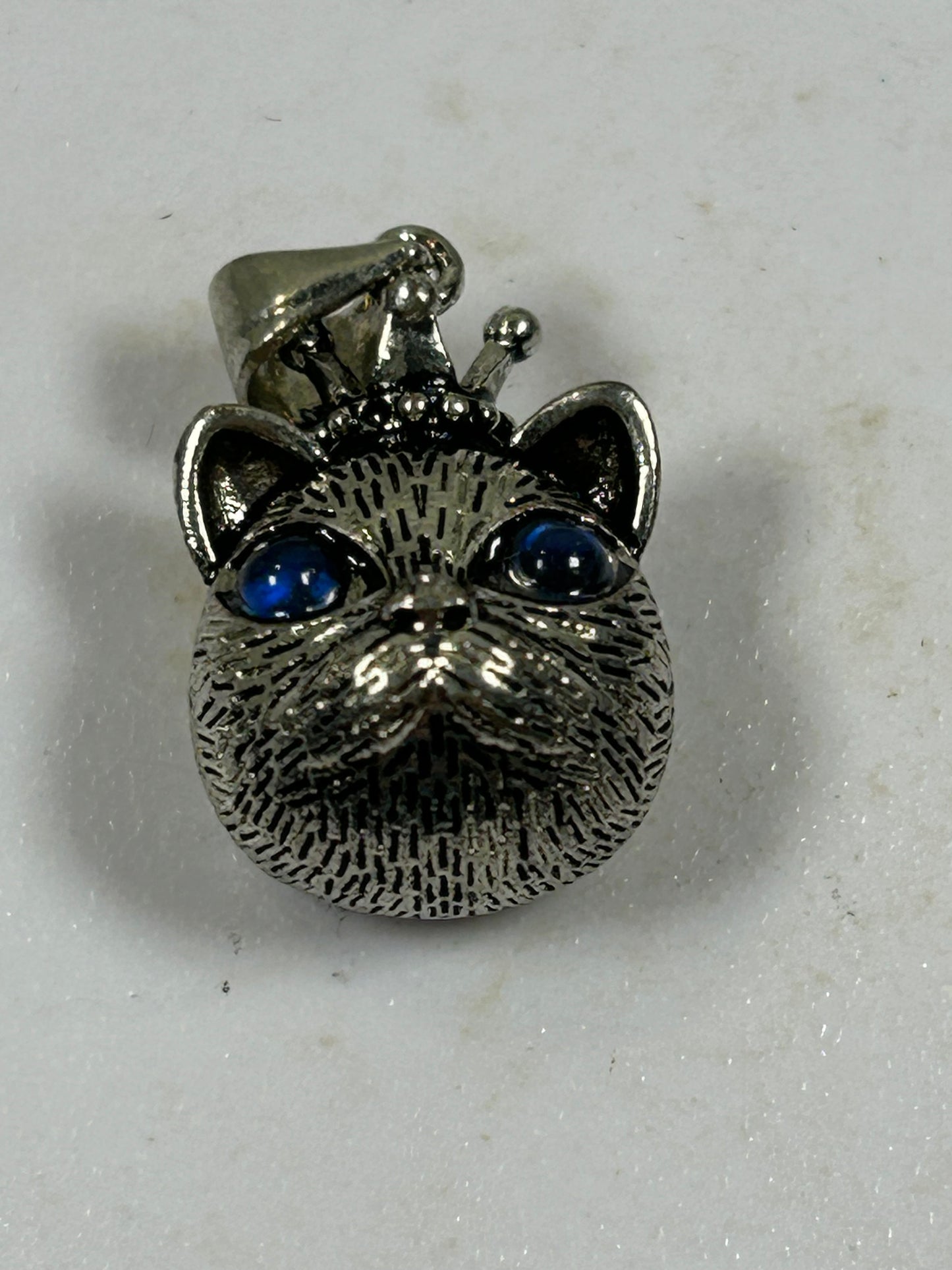 Cat Head Pendant - New