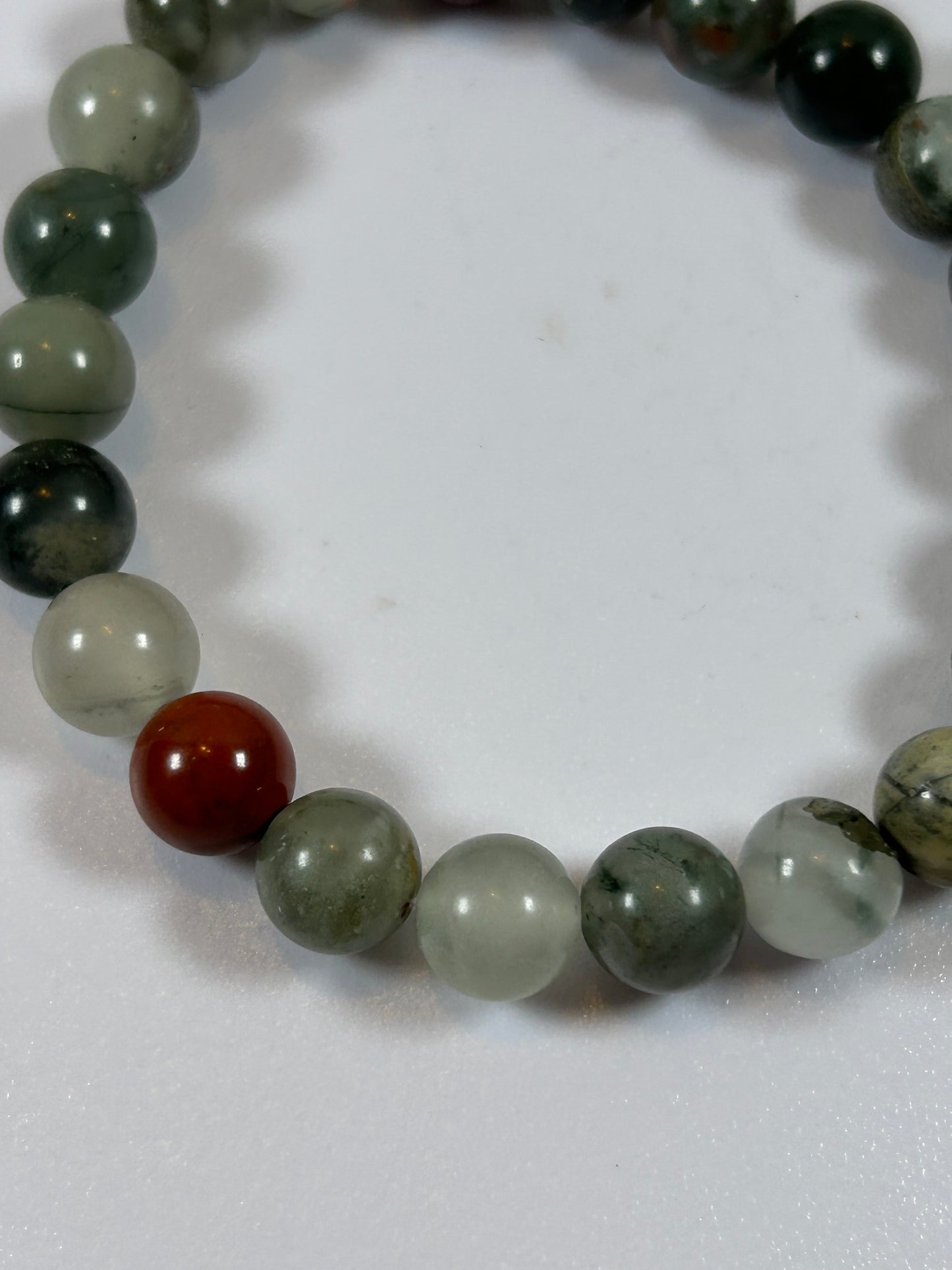 (#179) - AFRICAN BLOODSTONE CRYSTAL BRACELET - NEW