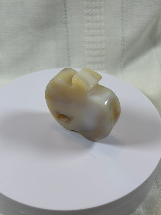 (#8) - AGATE APPLE CARVING - NEW