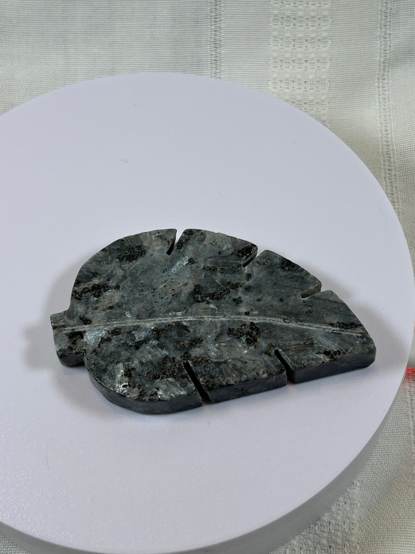 (#34) - LARVIKITE LEAF CARVING - NEW