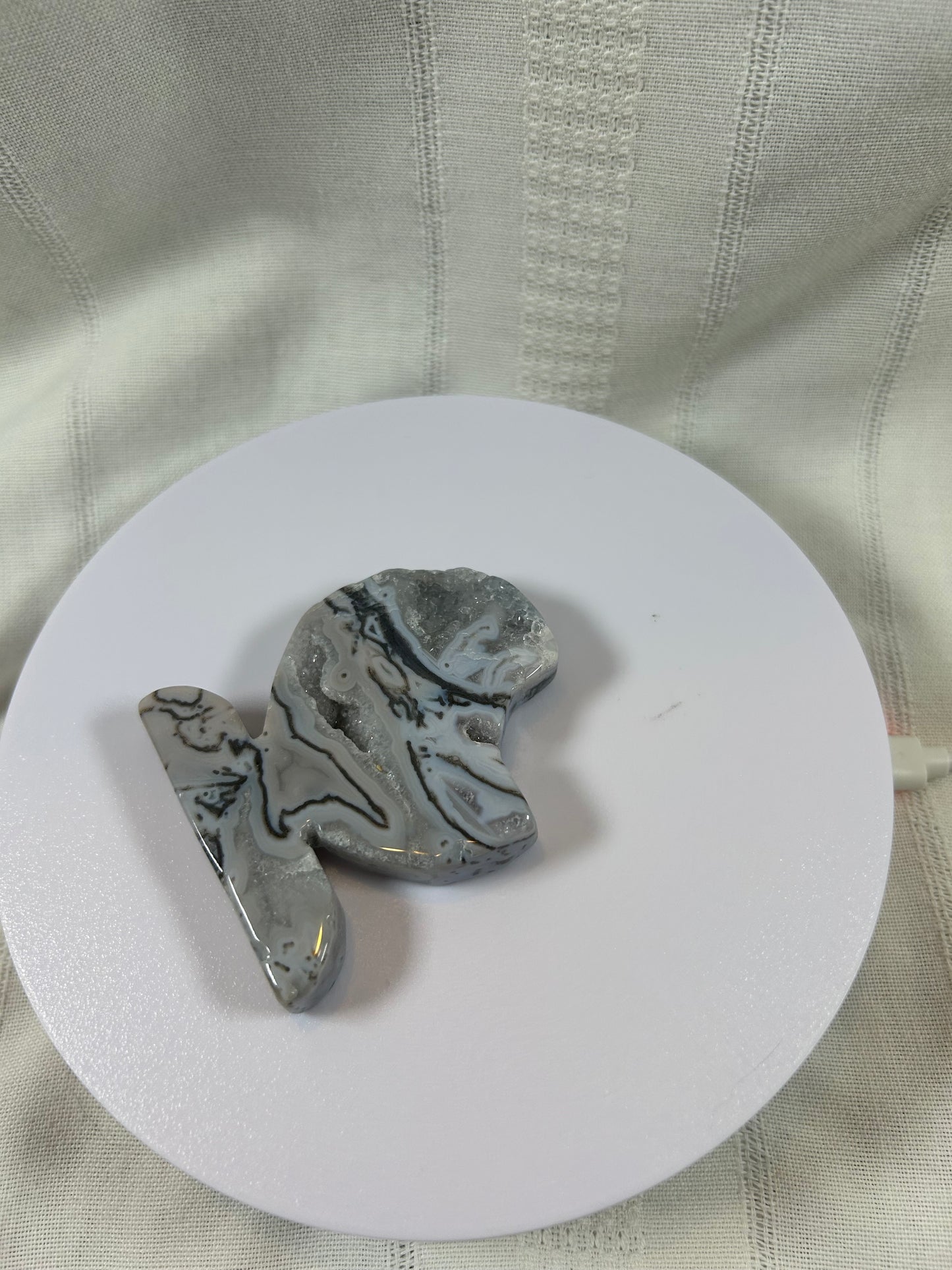 (#56) - AGATE GRAY 3/4 MOON CARVING - NEW