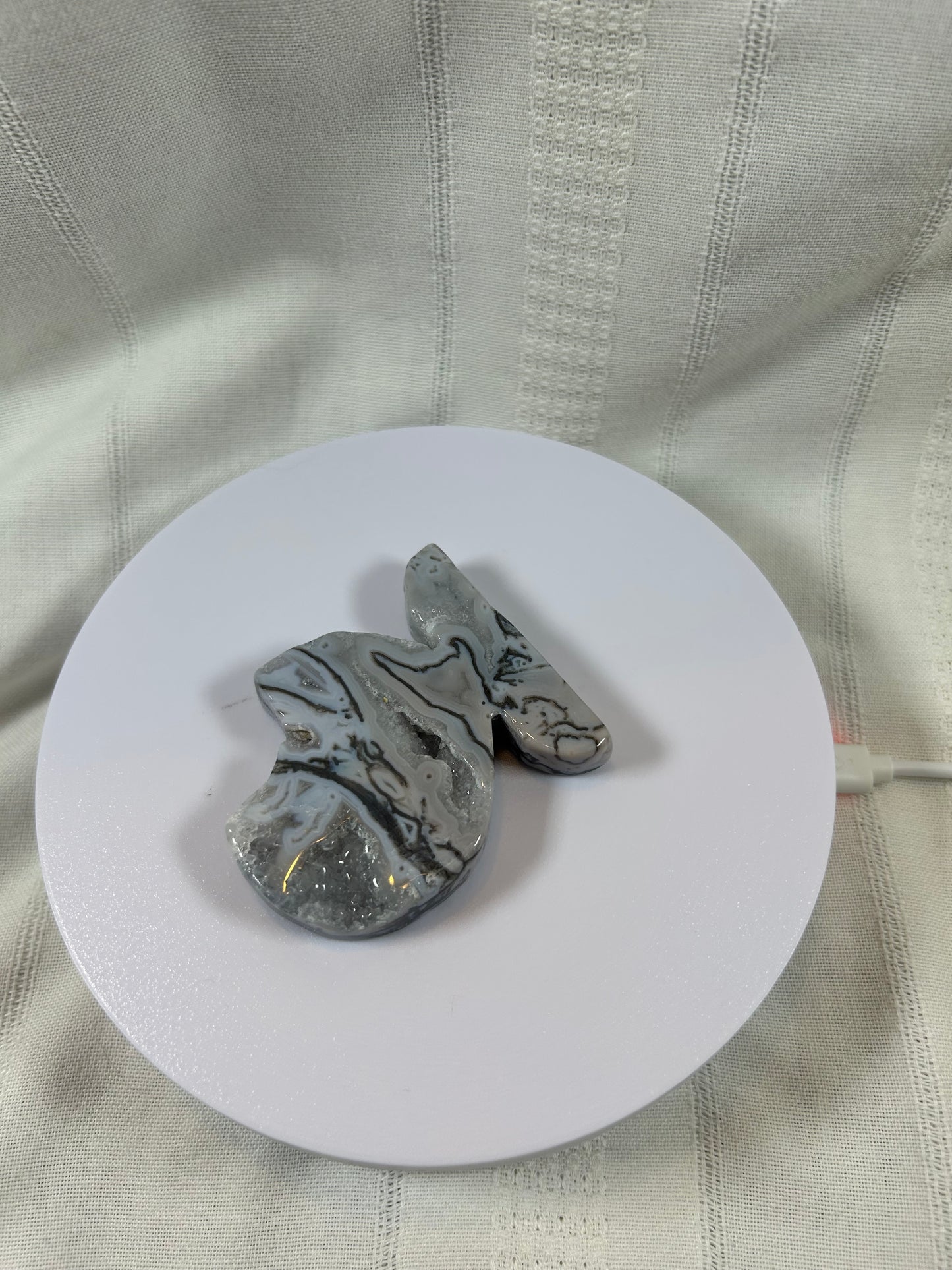 (#56) - AGATE GRAY 3/4 MOON CARVING - NEW