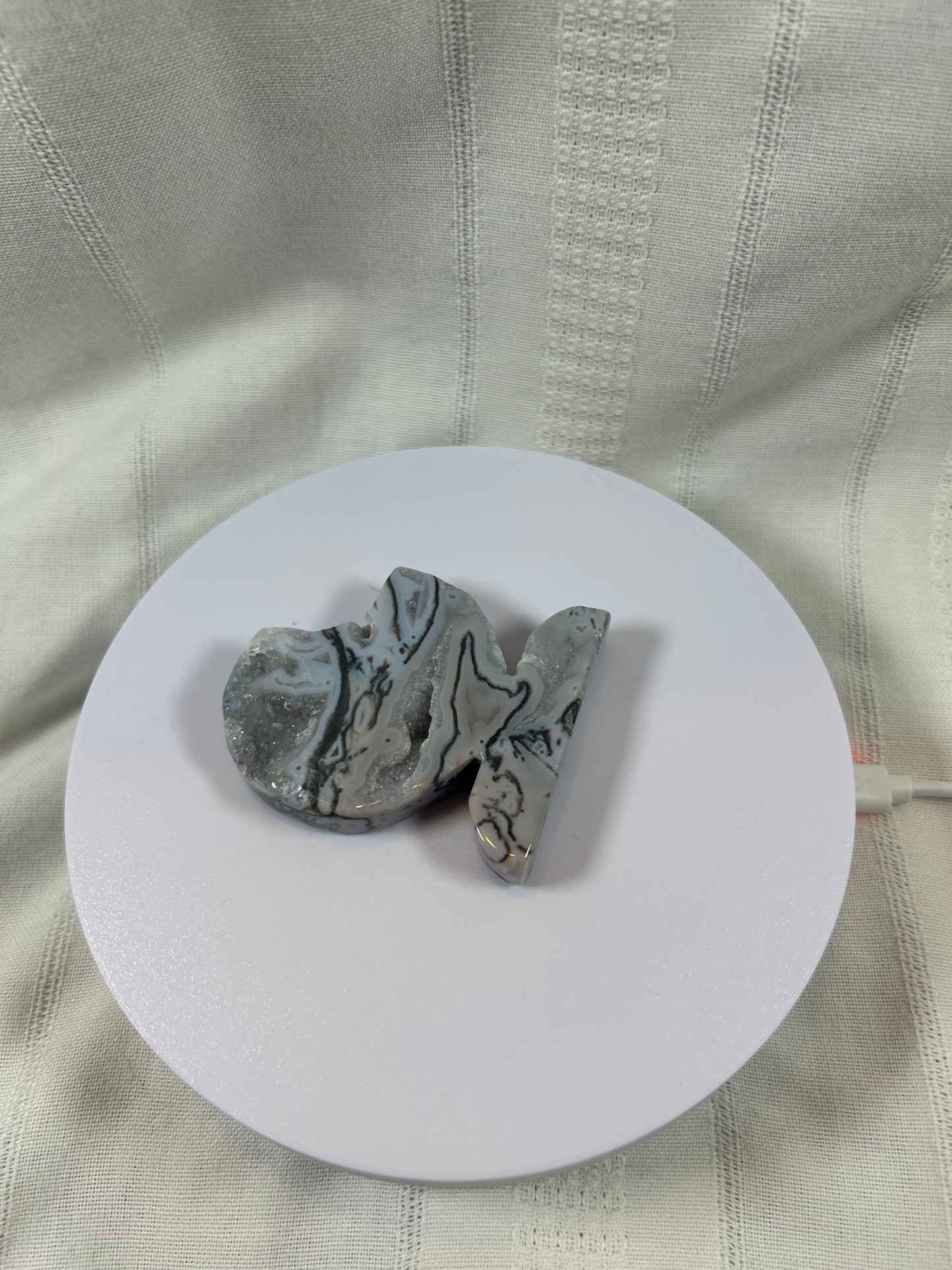 (#56) - AGATE GRAY 3/4 MOON CARVING - NEW