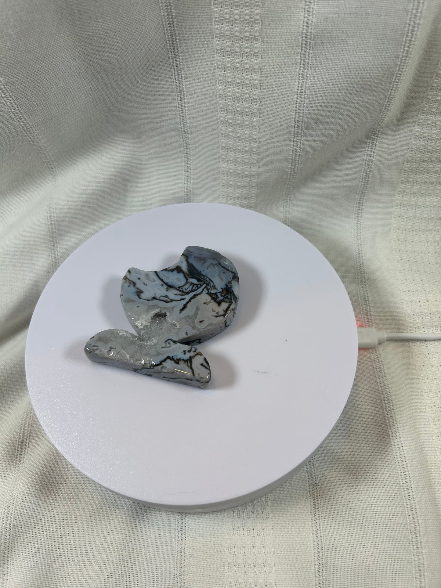 (#56) - AGATE GRAY 3/4 MOON CARVING - NEW