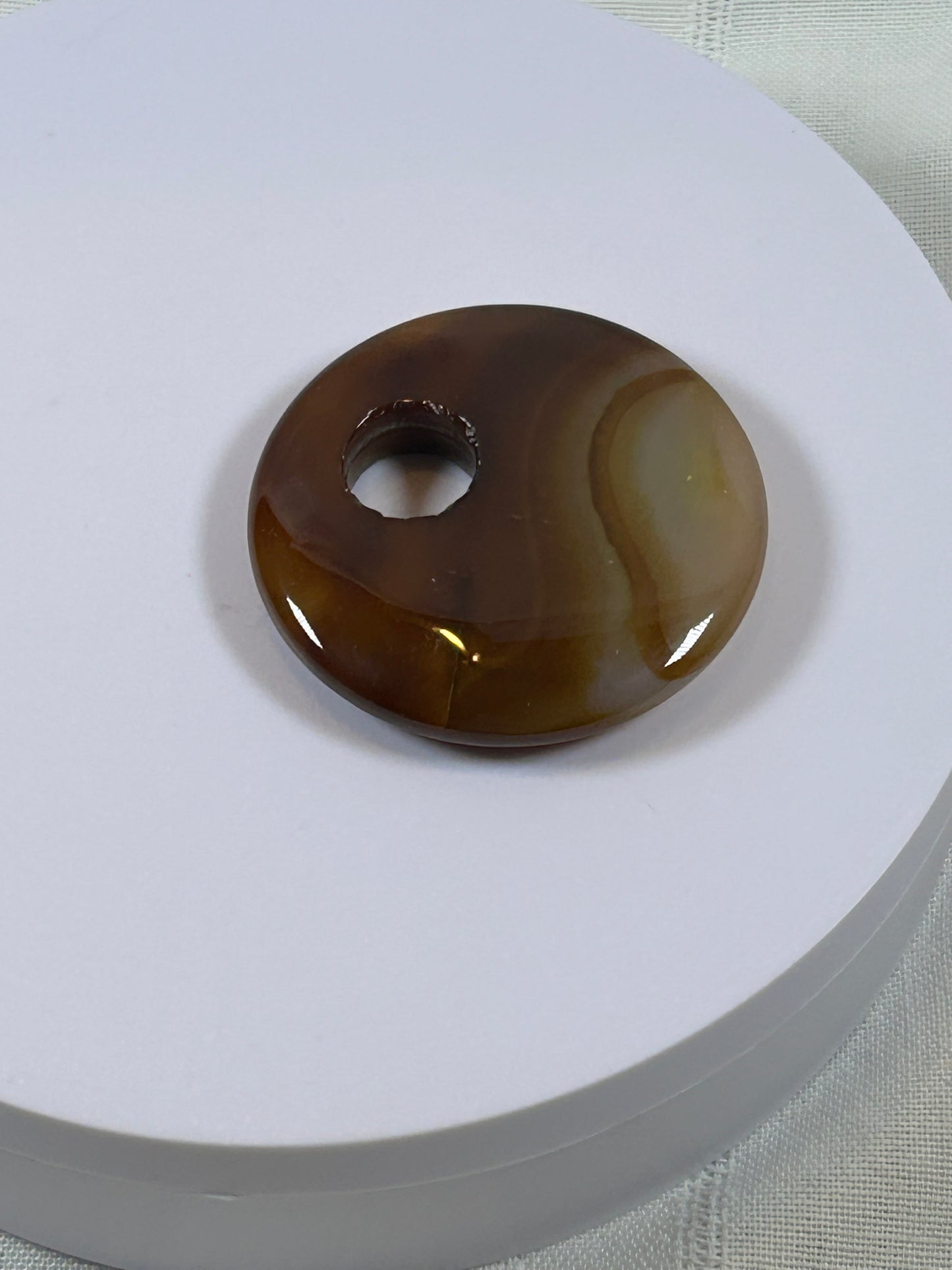 (#83) - CARNELIAN AGATE DISK PENDANT - NEW