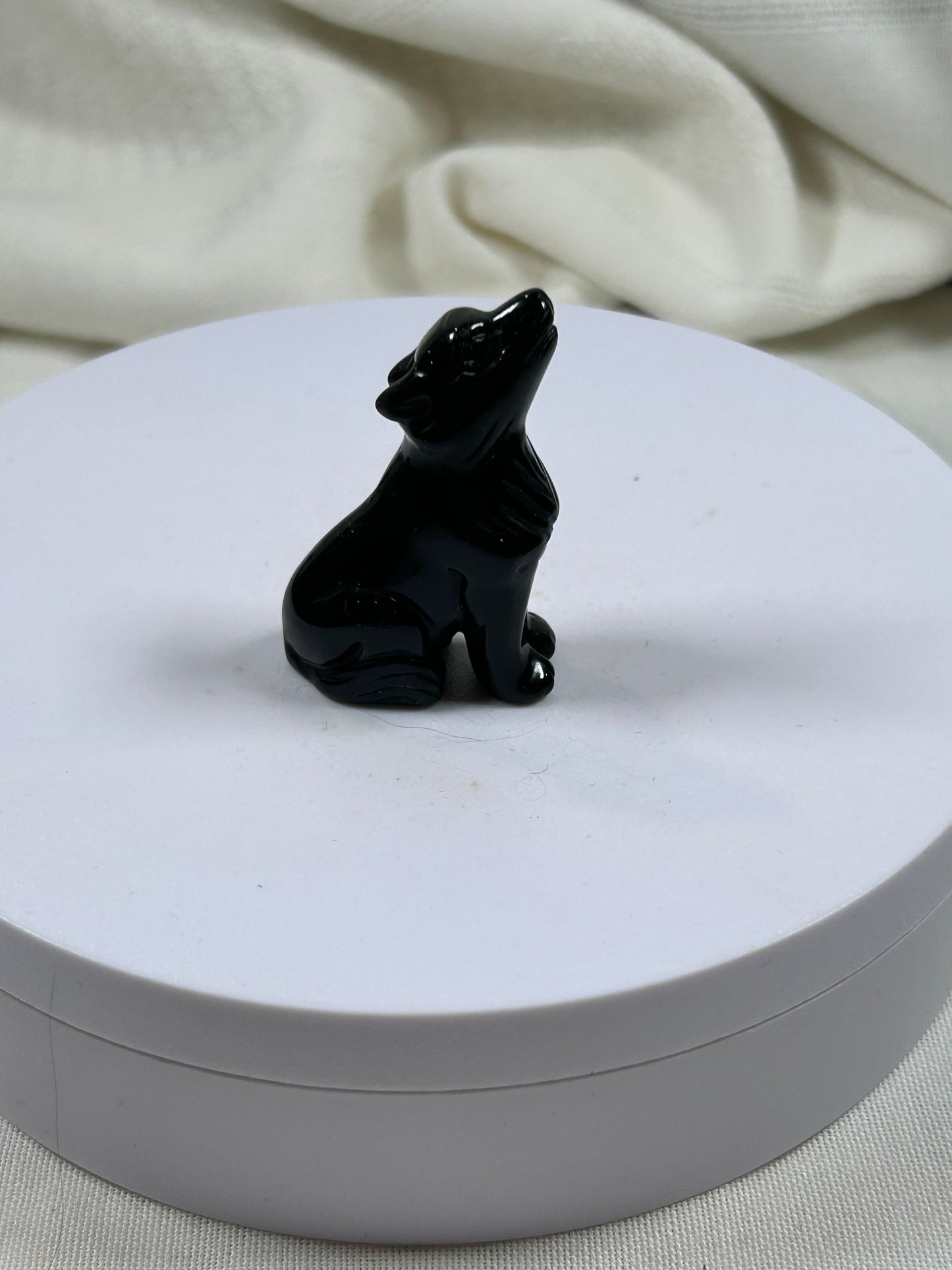 Obsidian Wolf Statue - New